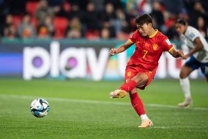 足球报：两大核心王霜、张琳艳回归中国女足，让米利西奇有了底气