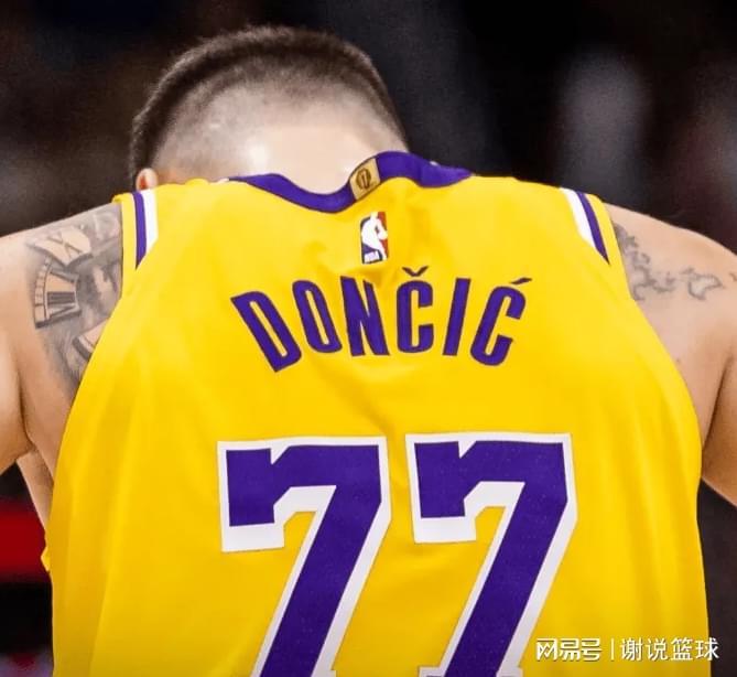 开云电子-湖人又翻车东契奇虎头蛇尾,詹姆斯空有数据,众替补不如一次轮秀