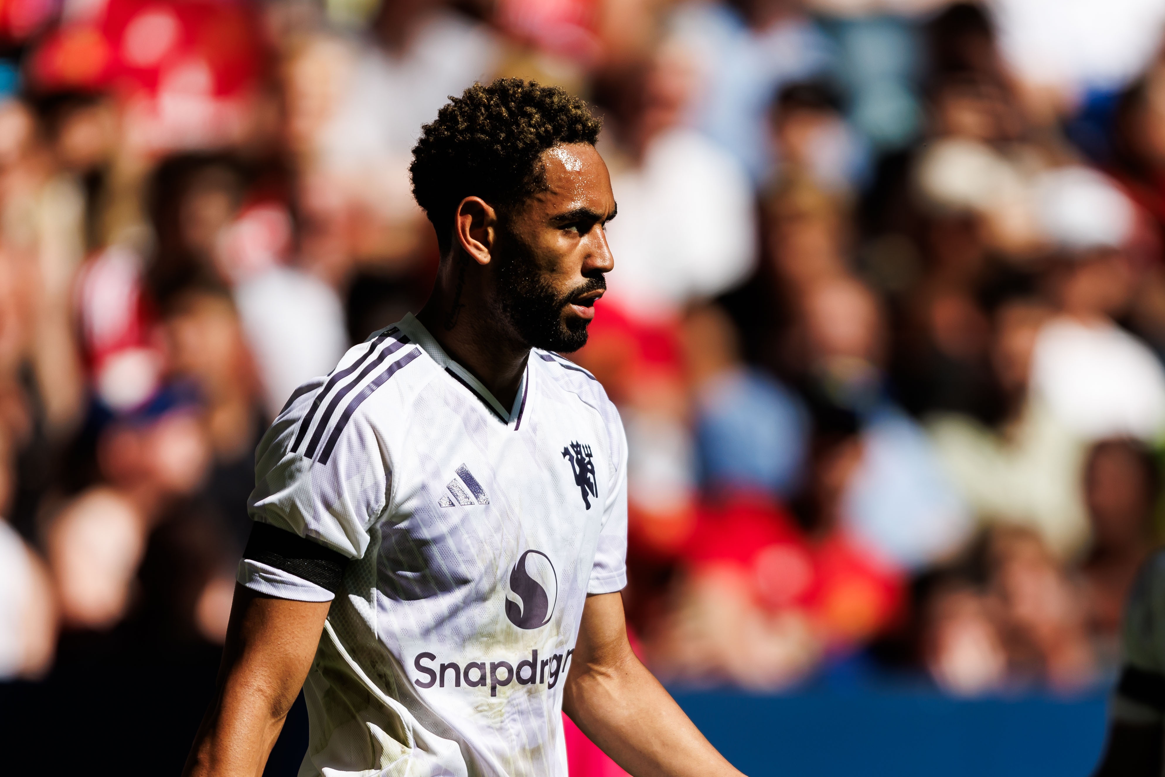 记者：库尼亚接受私人理疗师治疗，希望本月复出